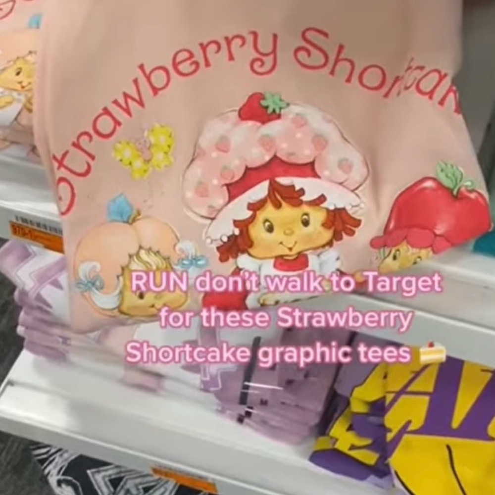 Women’s Strawberry Shortcake Pink T-Shirt - Picture 5 of 10